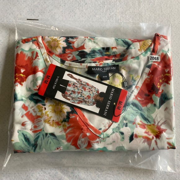New Mario Serrani women’s floral top - Picture 7 of 7